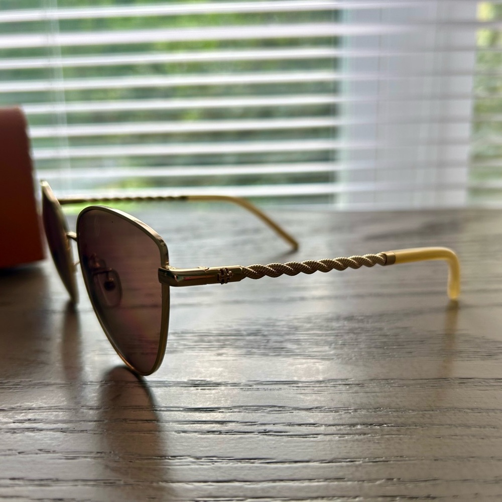 Tory Burch Brown Sunglasses with Double Bridge Design - Picture 5 of 9